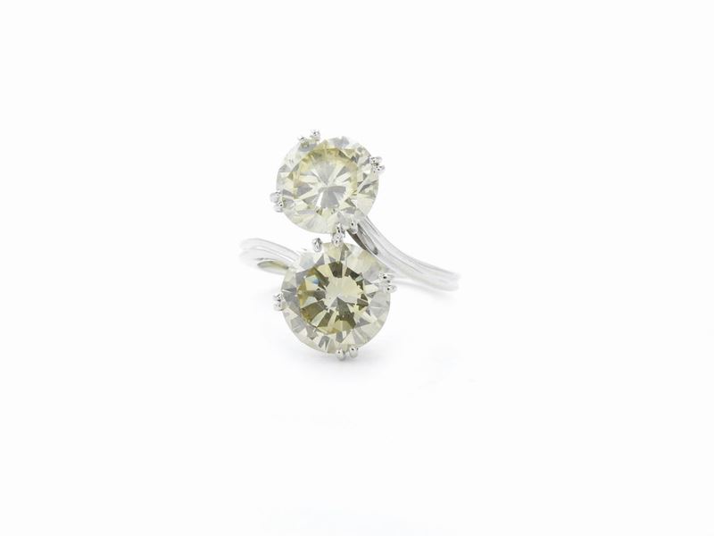 Anello Contrariè in Oro Bianco con Diamanti Cape Color