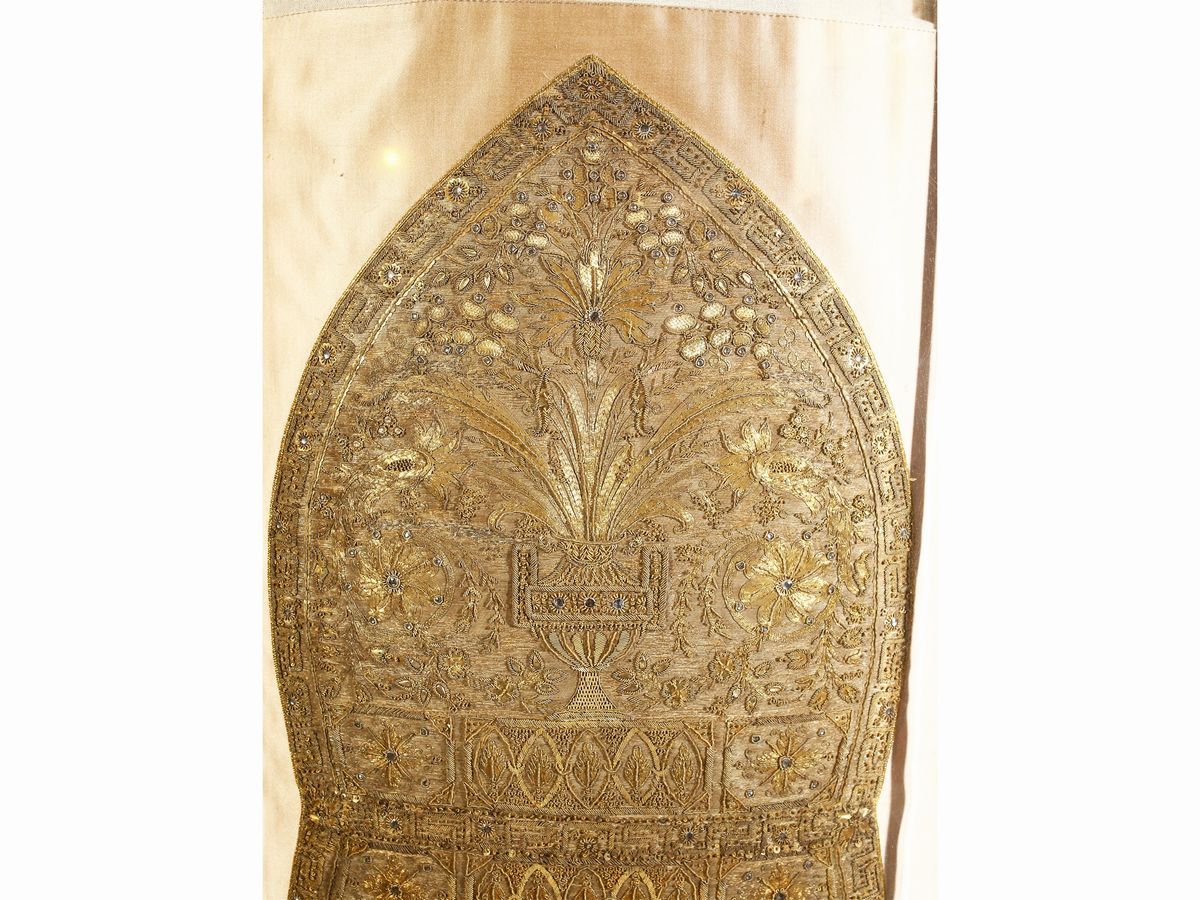Mitra Vescovile Ricamata in Fili D'oro