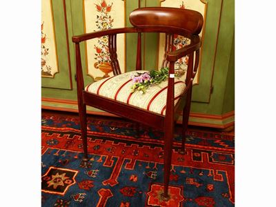 Poltroncina a Pozzetto in Mogano