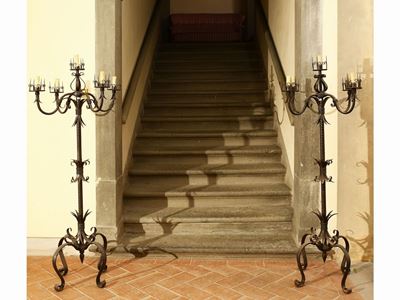 Coppia di Flambeaux da Terra in Ferro Battuto