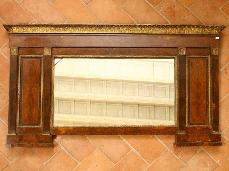 Caminiera Impiallacciata in Radica