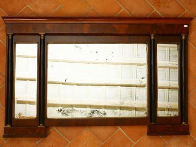 Caminiera Impiallacciata in Piuma di Noce