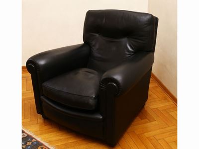 Poltrona Frau in Pelle Nera Modello Edoardo