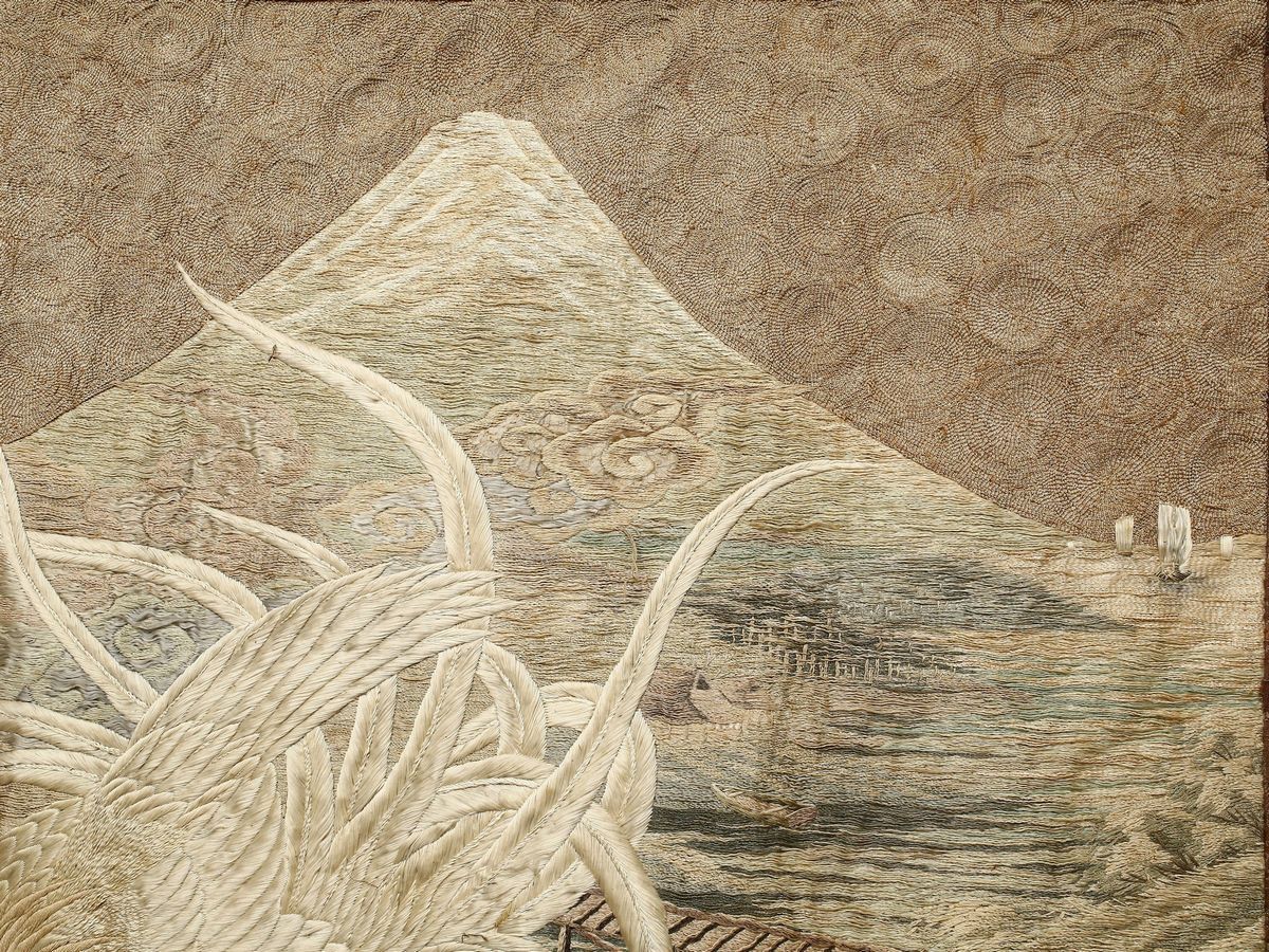 Pannello Orientale Ricamato in Seta