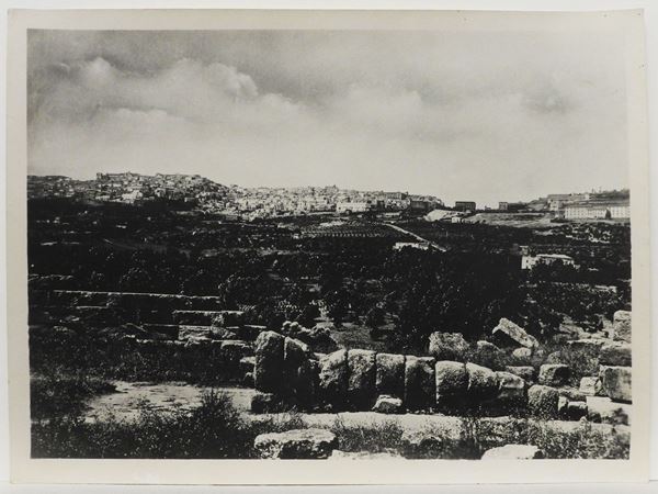 Gaetano D'Agata : Girgenti (Agrigento) Panorama, 1920 circa  ((1883-1949))  - Auction Images of Sicily from the d'Agata Studio and other collections - Maison Bibelot - Casa d'Aste Firenze - Milano