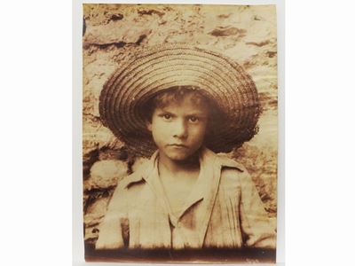 Bimbo con Cappello di Paglia, 1920 Circa