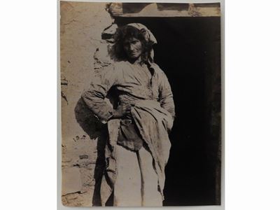 Taormina Donna Anziana, 1910 Circa