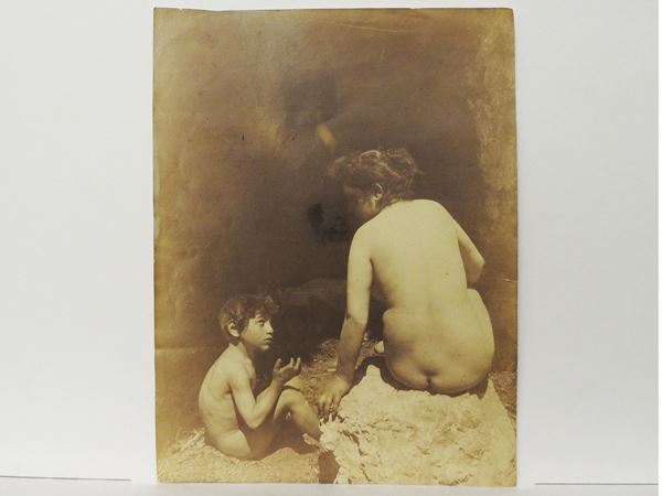 Wilhelm von Gloeden - Taormina Bimbo e nudo femminile di schiena, 1890 circa