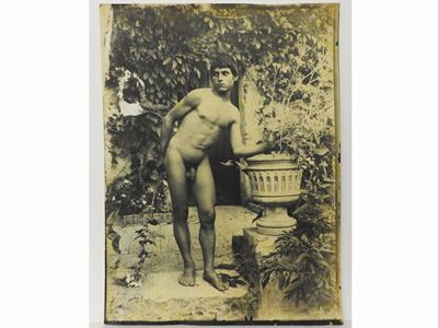 Taormina Nudo Maschile e Vaso, 1920 Circa