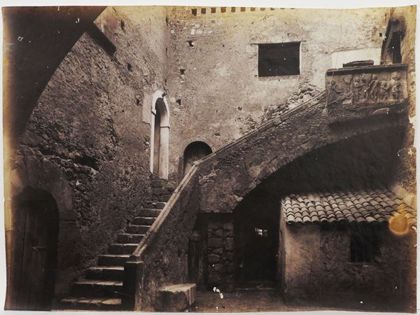 Wilhelm von Gloeden : Taormina Palazzo Corvaja, 1900 circa  ((1856-1931))  - Auction Images of Sicily from the d'Agata Studio and other collections - Maison Bibelot - Casa d'Aste Firenze - Milano
