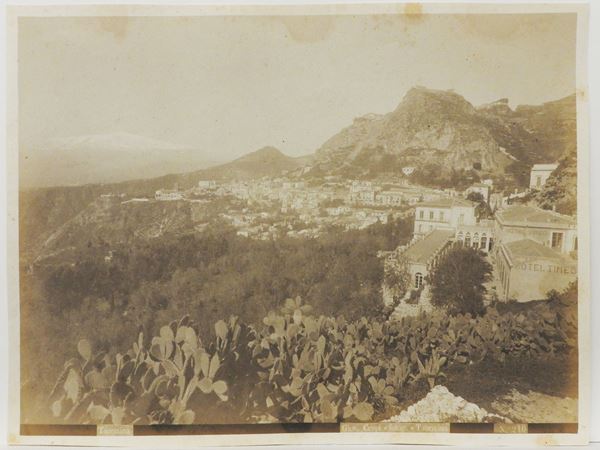 Giovanni Crupi : Taormina Hotel Timeo, 1890 circa  ((1859-1925))  - Auction Images of Sicily from the d'Agata Studio and other collections - Maison Bibelot - Casa d'Aste Firenze - Milano