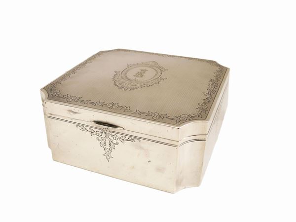 Jewelery box in sterling silver 925/1000  (United States, first half of the 20th century)  - Auction Furniture, silvers, paintings and antique curiosities partly from Villa Mannelli - Maison Bibelot - Casa d'Aste Firenze - Milano