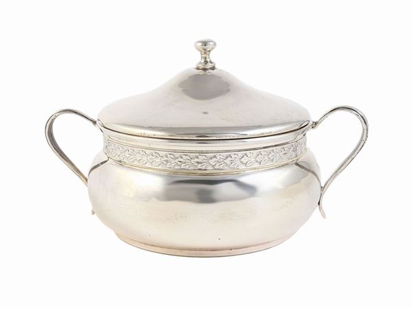 Sugar bowl in silver  (Donato Zaccaro, Florence)  - Auction Furniture, silvers, paintings and antique curiosities partly from Villa Mannelli - Maison Bibelot - Casa d'Aste Firenze - Milano