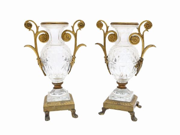 Coppia di vasi in cristallo e bronzo dorato