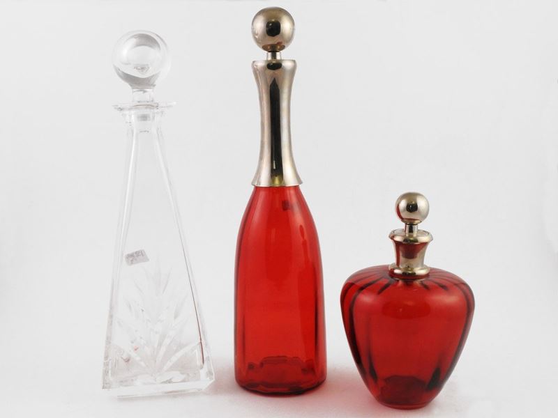 Tre Bottiglie da Liquore in Cristallo e Vetro
