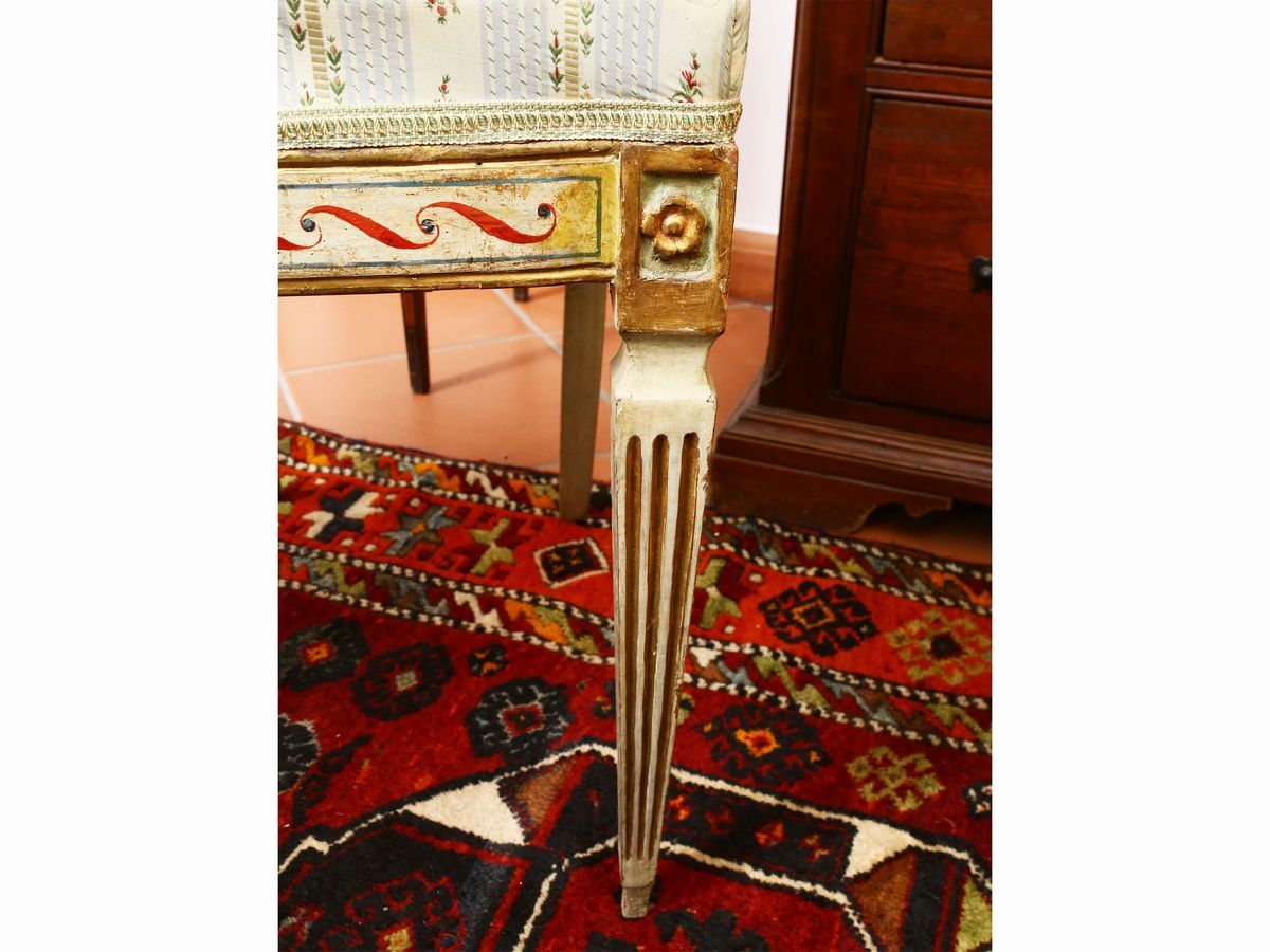 Coppia di Sedie in Legno Laccato