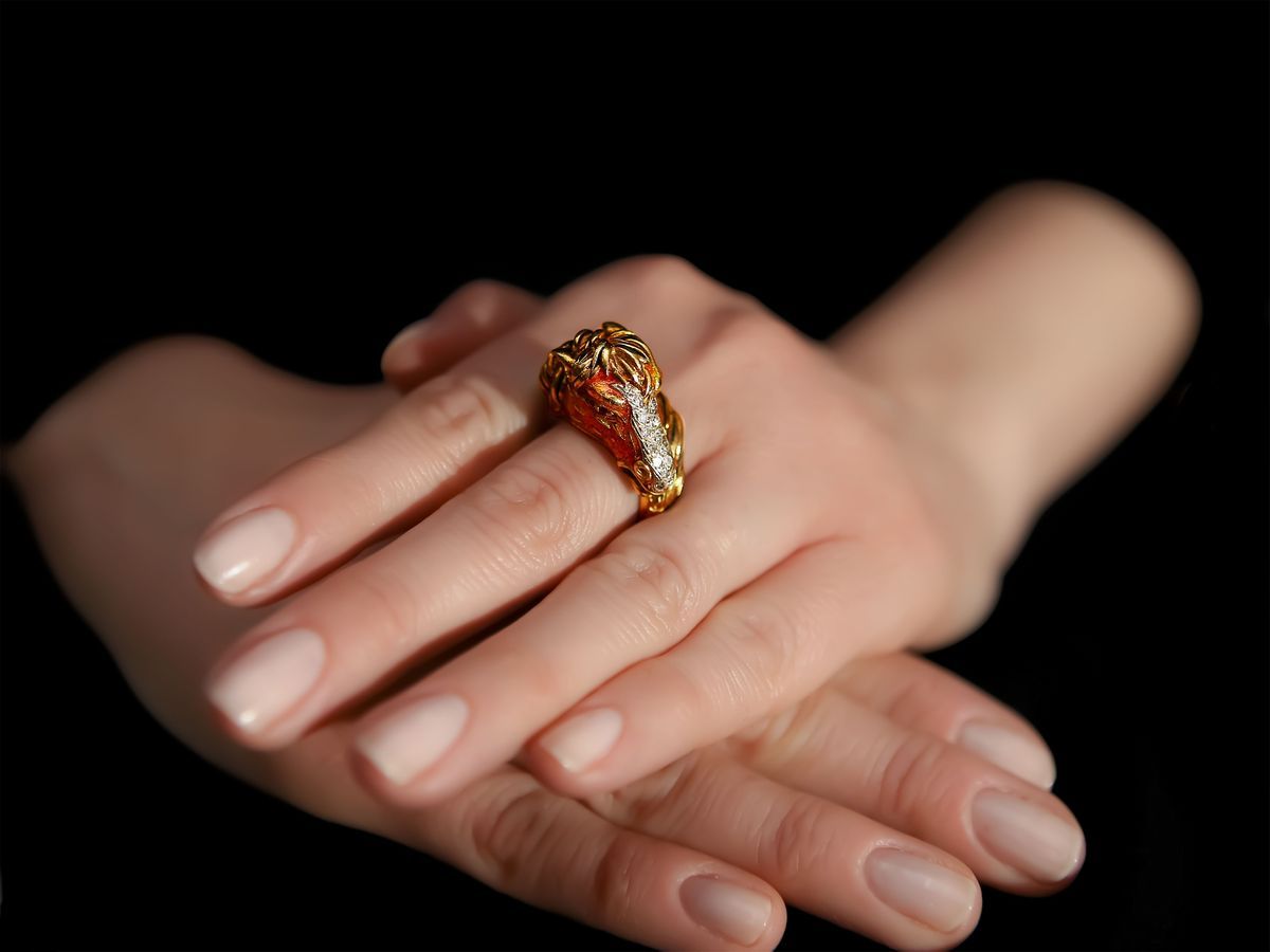 Anello Frascarolo & C Animalier in Oro Giallo con Diamanti, Rubini e Smalti Policromi