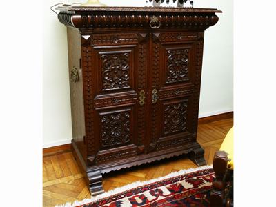 Piccola Credenza in Rovere