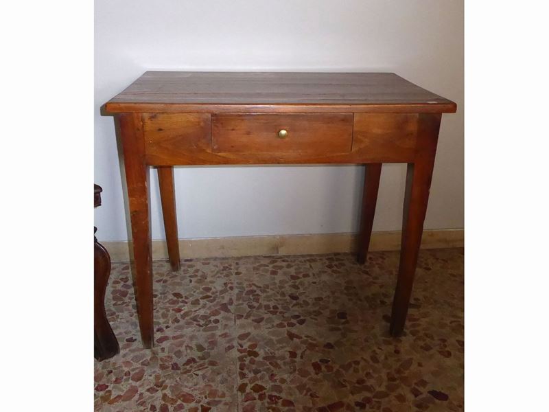 Tavolino da Appoggio in Noce