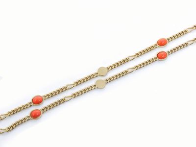 Lunga Collana in Metallo Dorato e Vetro, Cascio