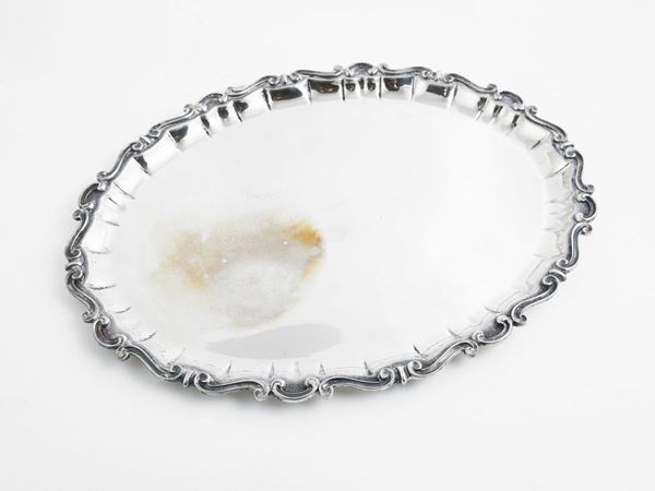 Oval tray in silver  - Auction Furniture, silvers, paintings and antique curiosities partly from Villa Mannelli - Maison Bibelot - Casa d'Aste Firenze - Milano
