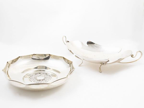 Two silver centerpieces  - Auction Furniture, silvers, paintings and antique curiosities partly from Villa Mannelli - Maison Bibelot - Casa d'Aste Firenze - Milano
