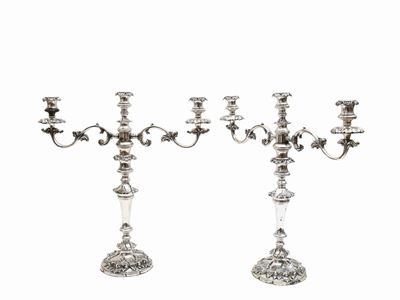 Coppia di Grandi Candelabri in Metallo Argentato