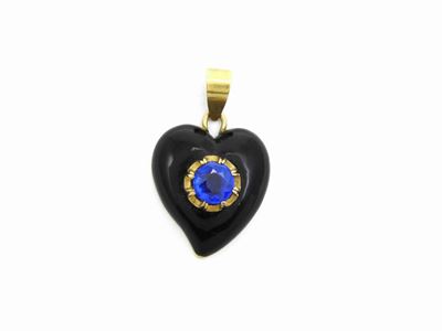 Pendente in Oro Giallo con Doppietta con Zaffiro e Smalto Nero