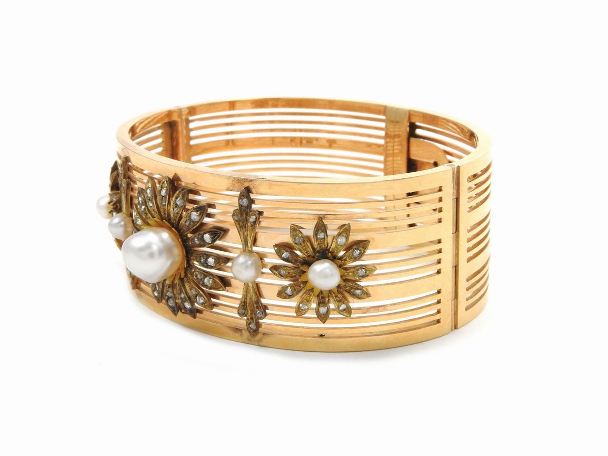 Bracciale Rigido in Oro Rosa con Diamanti e Perle