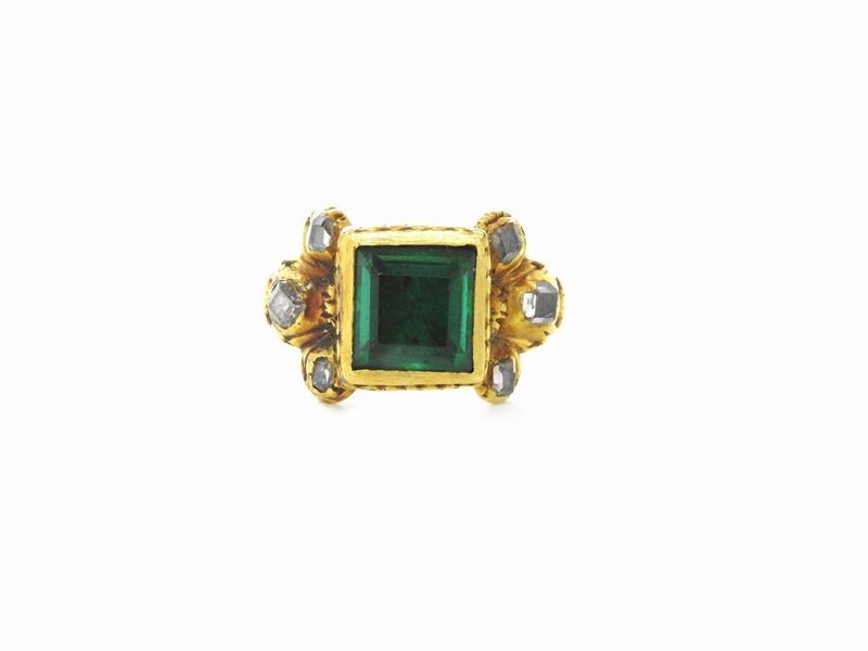 Anello in Oro Giallo con Diamanti, Pasta Vitrea Verde Folibacked e Smalti Neri