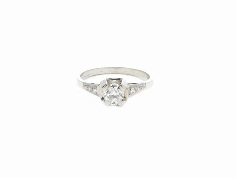 Anello Solitario in Platino con Diamante