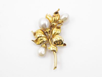 Spilla in Oro Giallo con Perle Coltivate Barocche