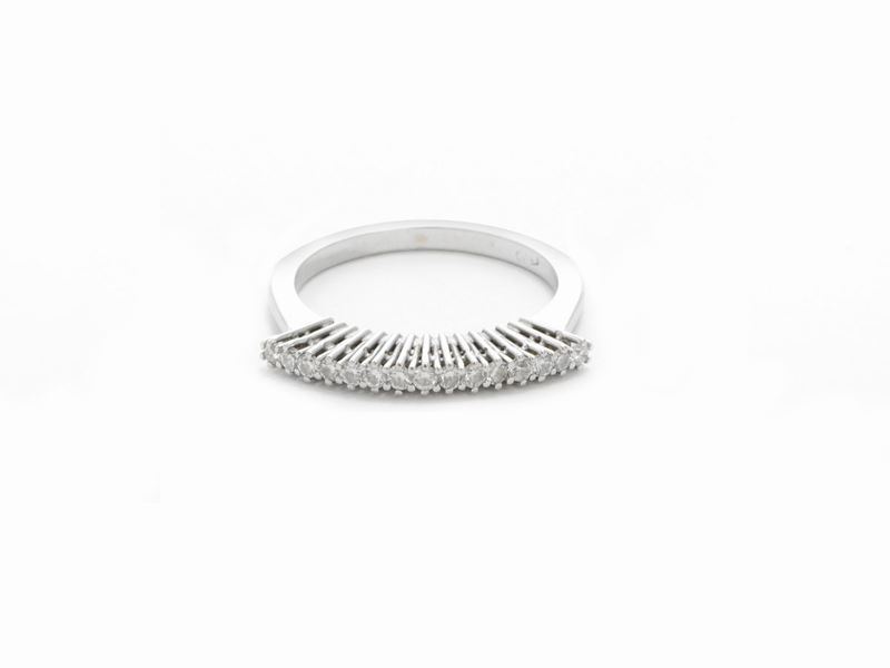 Anello in Oro Bianco con Diamanti