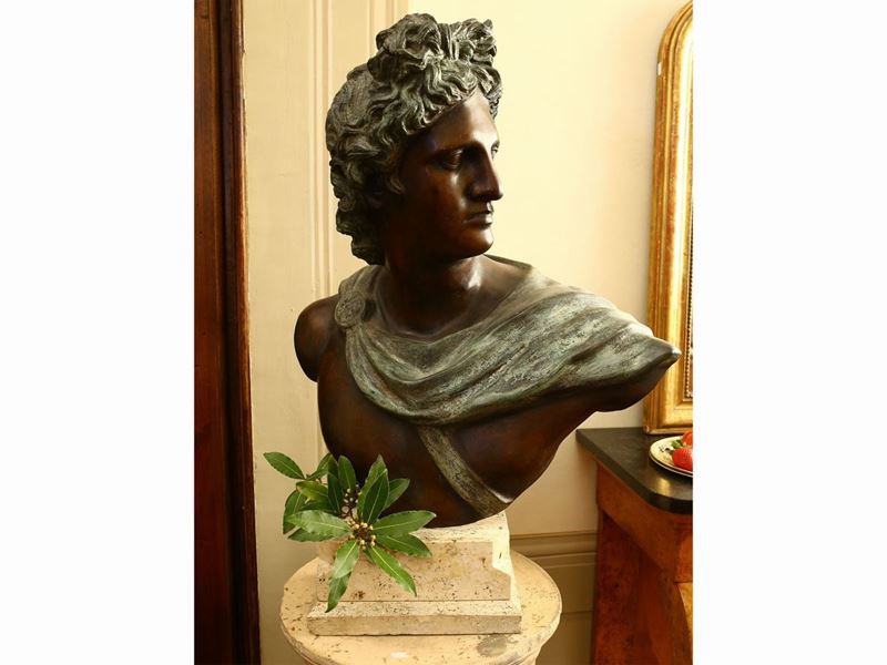Busto Raffigurante Apollo in Bronzo Patinato