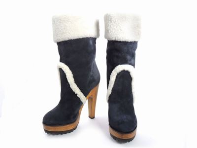 Paio di Stivaletti in Camoscio Nero e Sherling Bianco, Dolce & Gabbana