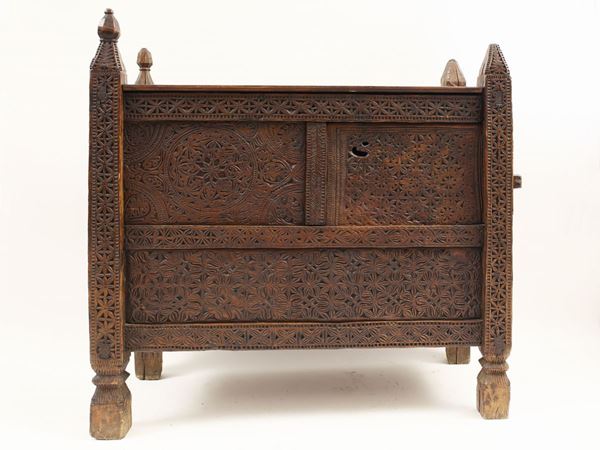 A softwood trousseau trunk  (Asian manifacture)  - Auction Furniture, silvers, paintings and antique curiosities partly from Villa Mannelli - Maison Bibelot - Casa d'Aste Firenze - Milano