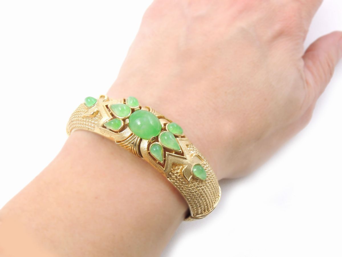 Bracciale Rigido in Metallo Dorato e Vetro, Trifari