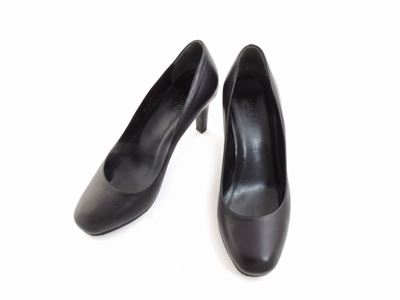 Paio di Décolleté in Pelle Nera, Gucci