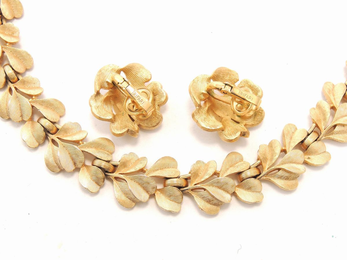 Demi Parure in Metallo Dorato, Trifari
