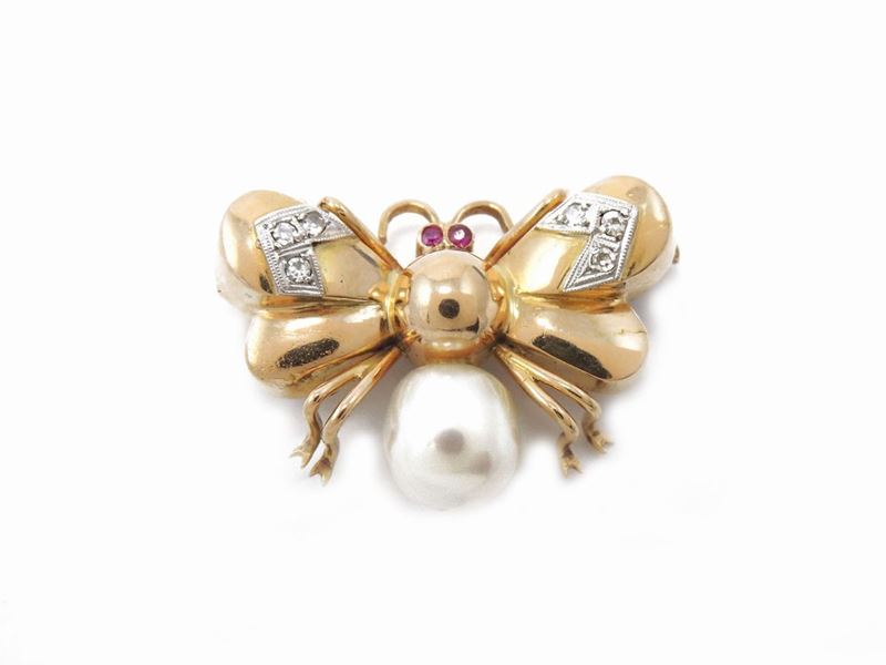 Spilla Animalier in Oro Rosa con Diamanti, Rubini e Perla