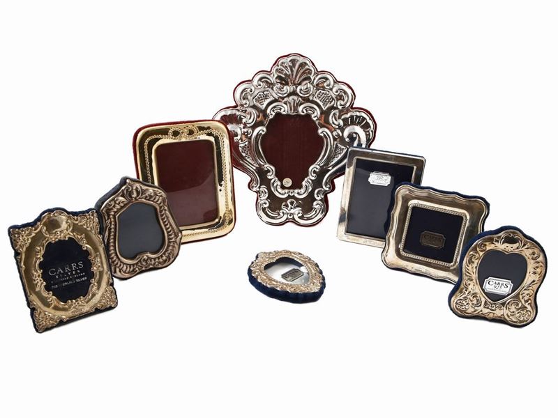 Otto Piccole Cornici Portafoto Rivestite in Argento