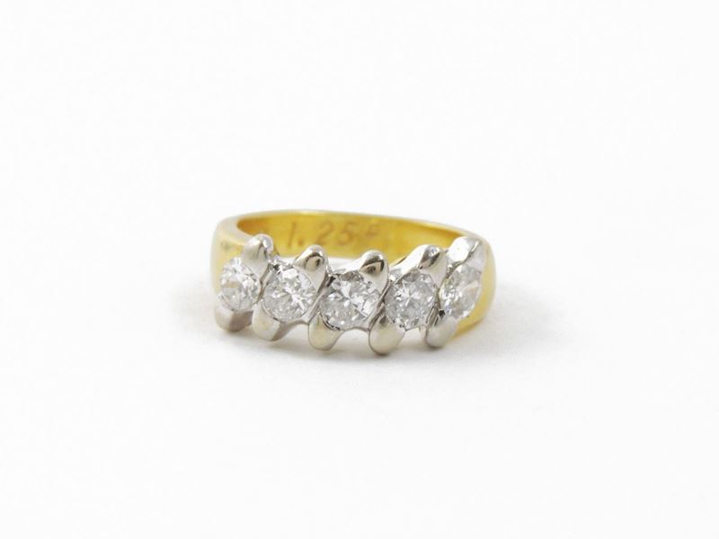 Anello in Oro Bianco e Giallo con Diamanti