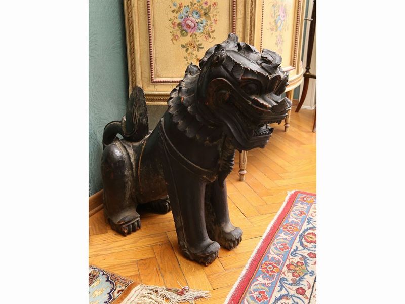 Coppia di Sculture in Legno Raffiguranti Cani di Foo