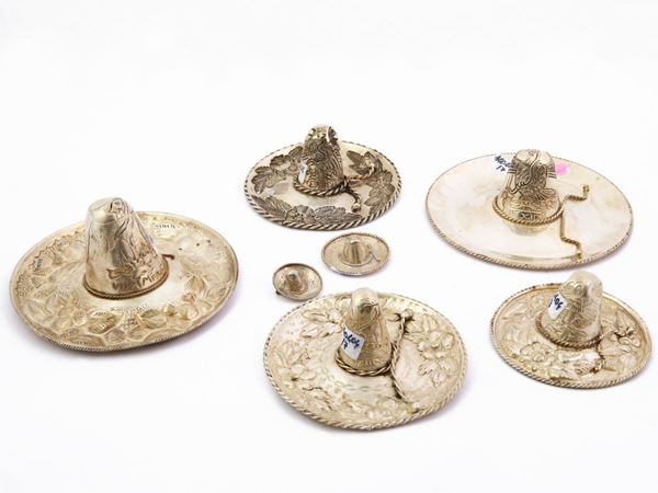 Collezione di sette sombreri in argento