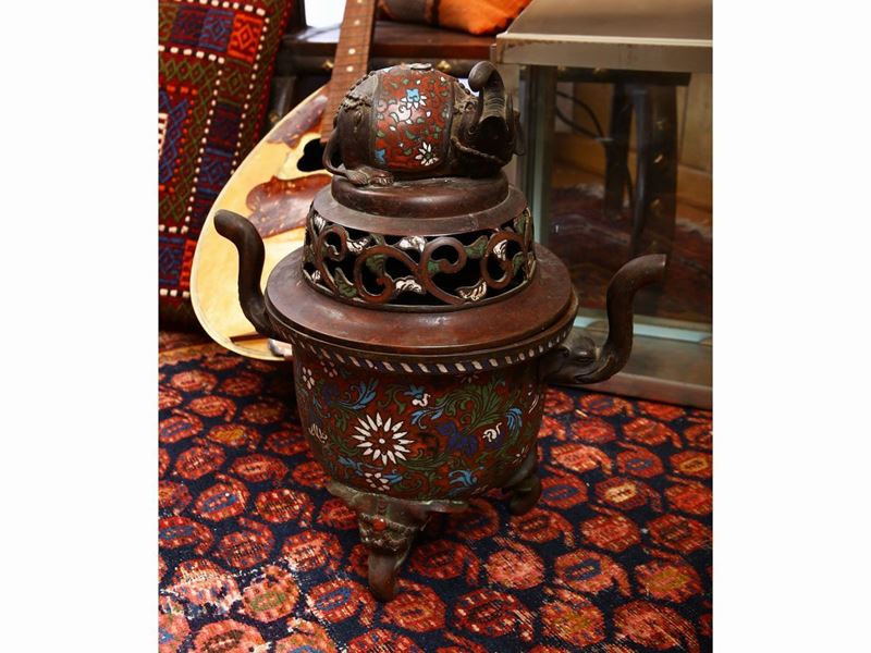 Grande Incensiera in Bronzo e Smalti Cloisonné