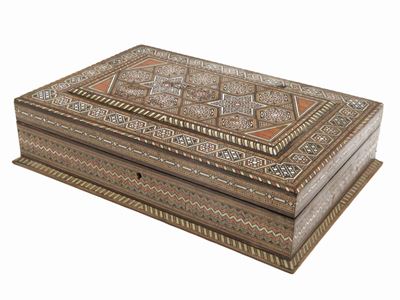 Scatola in Legno Intarsiato in Varie Essenze