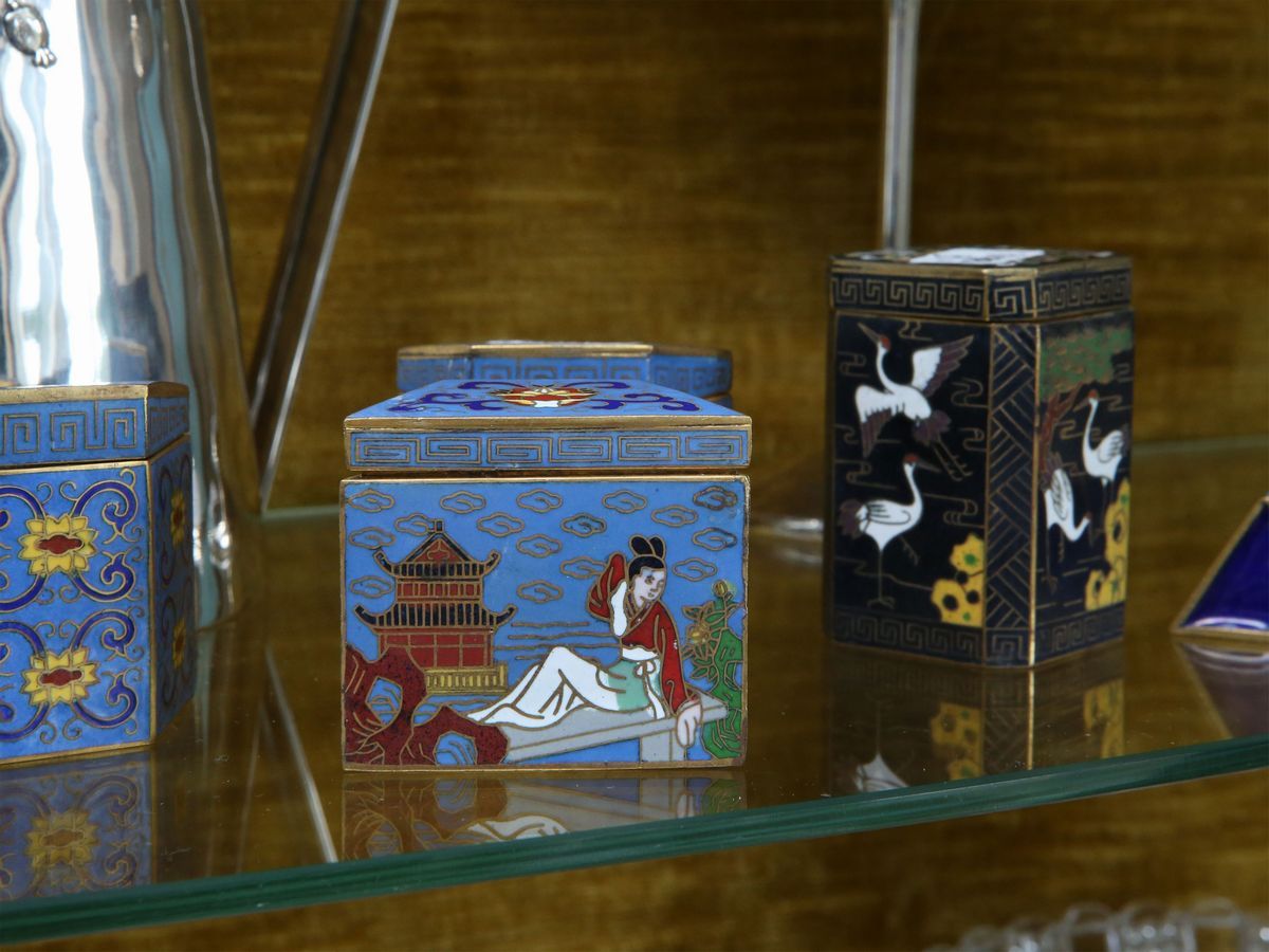 Collezione di Otto Scatole in Smalti Policromi Cloisonné
