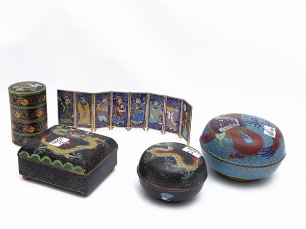Lot of curiosities in cloisonné enamels  (China)  - Auction The Art of Furnishing - Maison Bibelot - Casa d'Aste Firenze - Milano