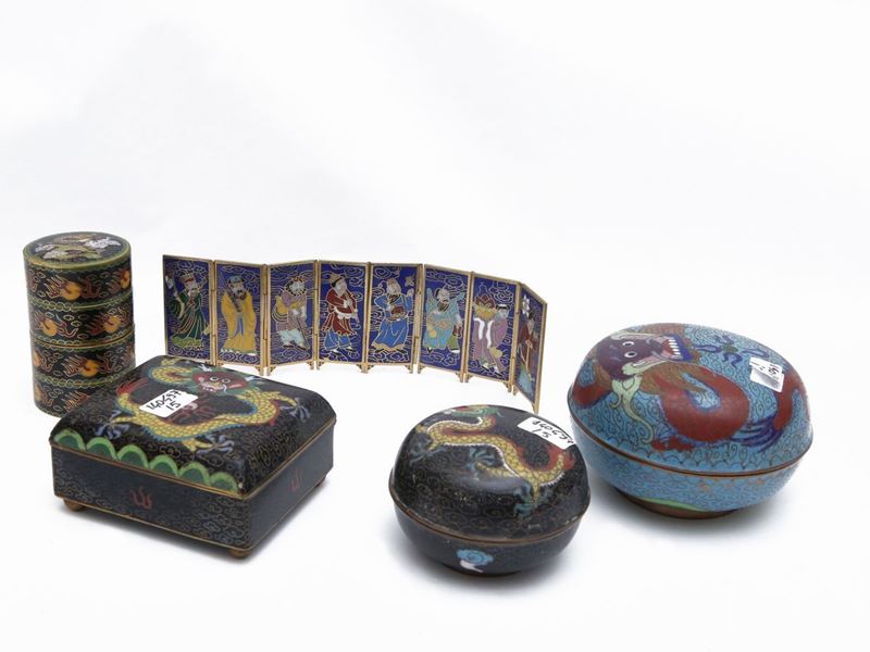 Lotto di Curiosità in Smalti Cloisonné