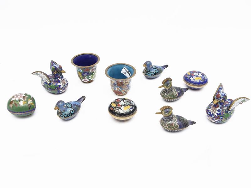 Lotto di Curiosità in Smalti Policromi Cloisonnè